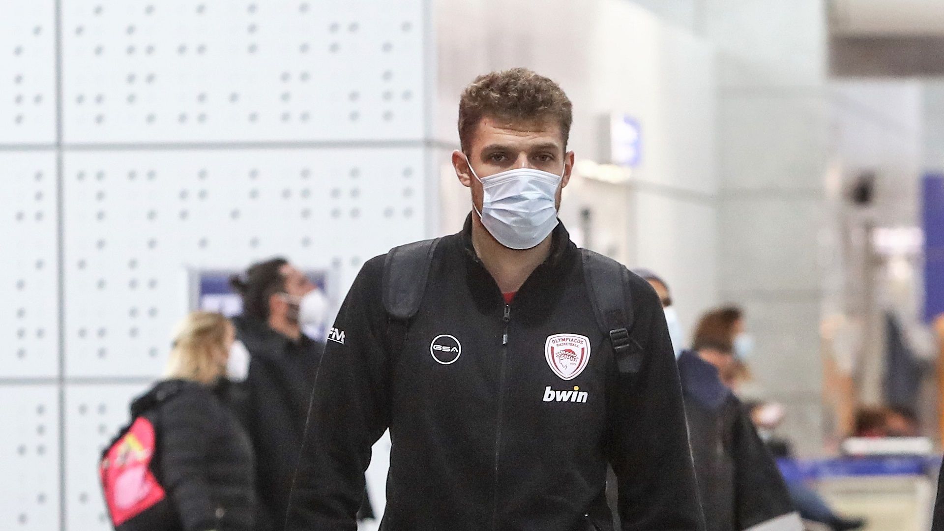 Βεζένκοφ: «Να δώσουμε το 100% μας» (vid)