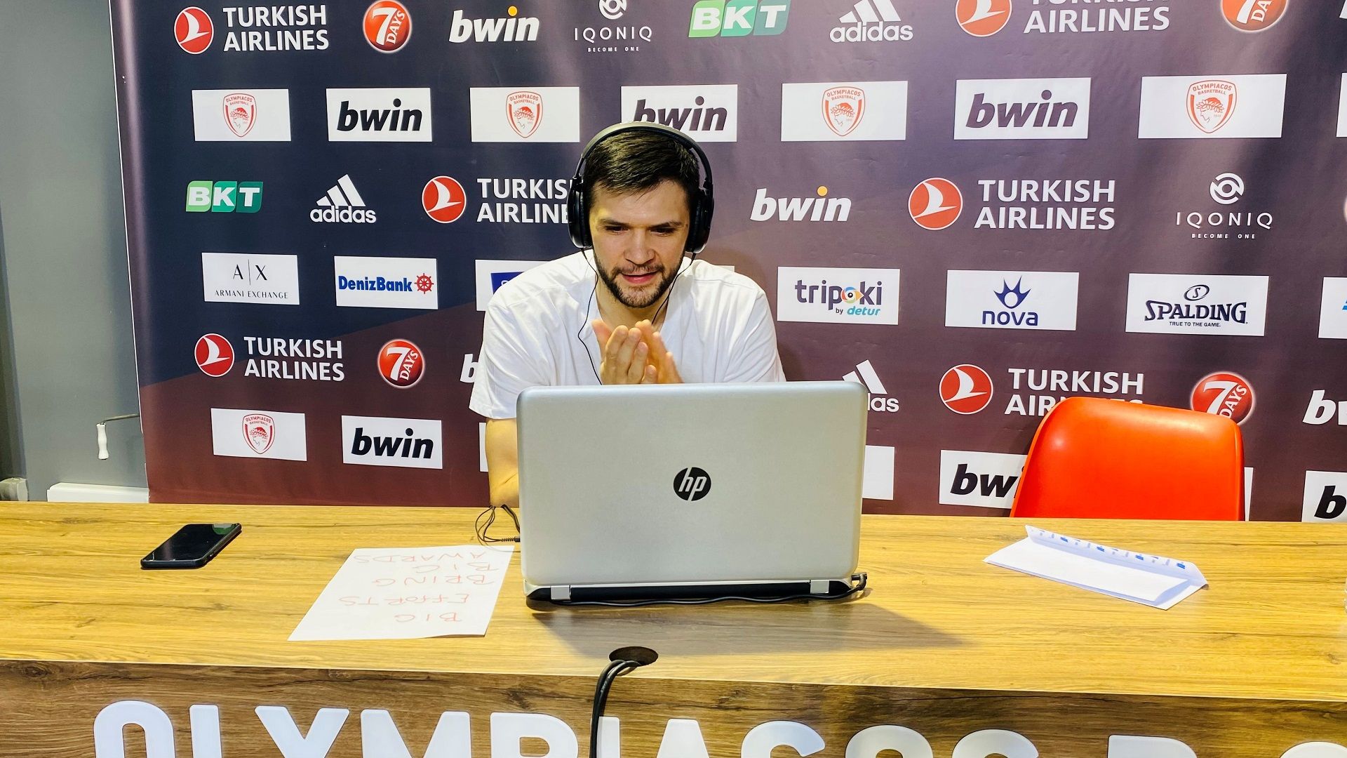 Pap meets with our athletes online! (vid)