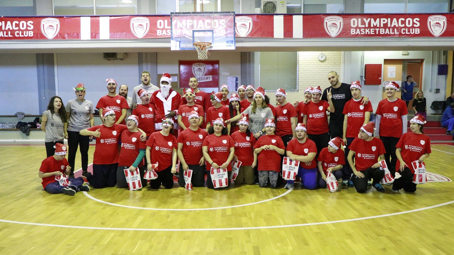 One Team: Santa-Brandon with gifts! (pics+vid)