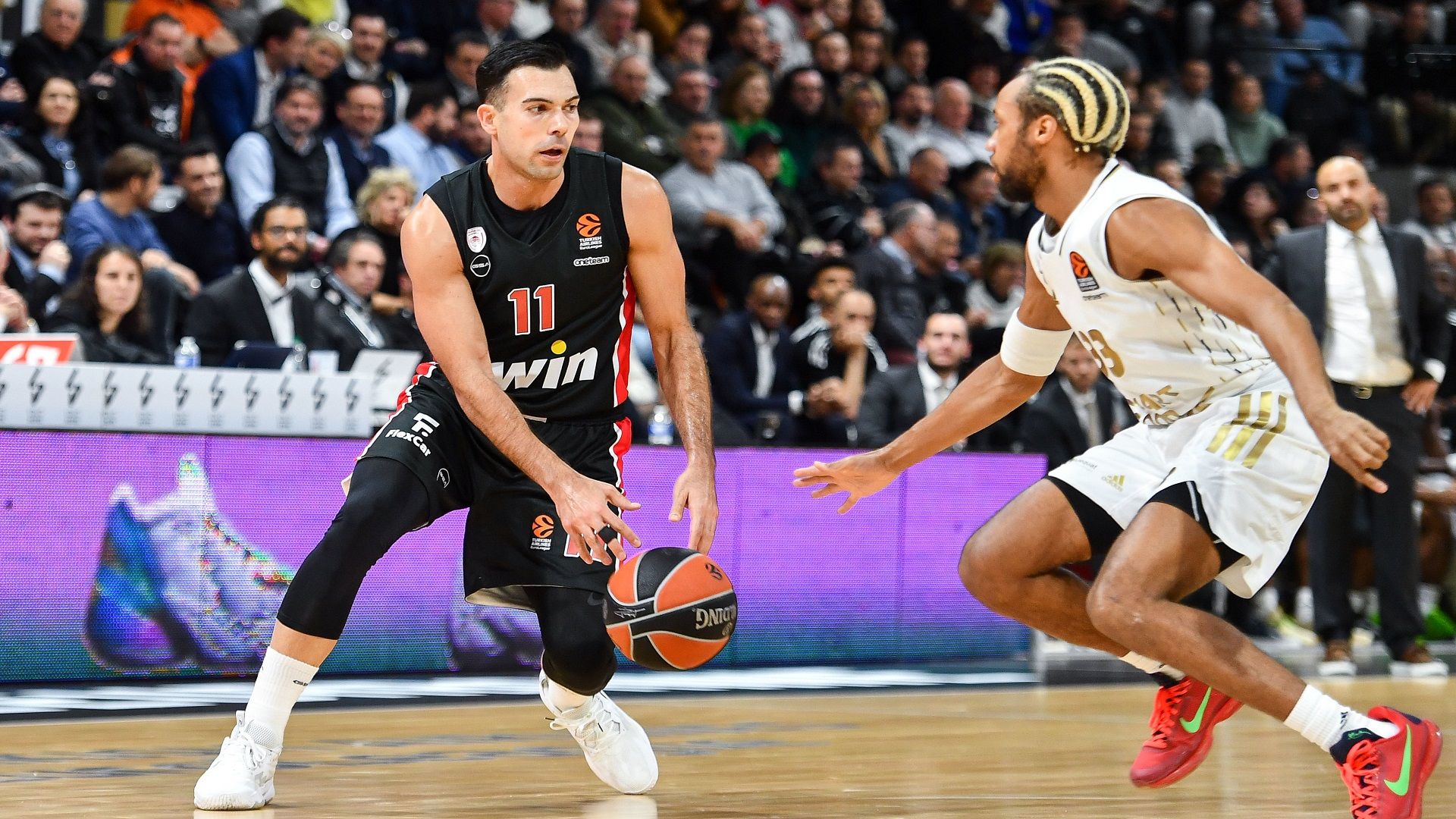 «Αυτοκτόνησε» στην Γαλλία