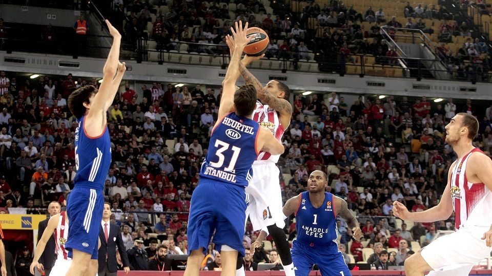 A show for Olympiacos, a record for V-Span