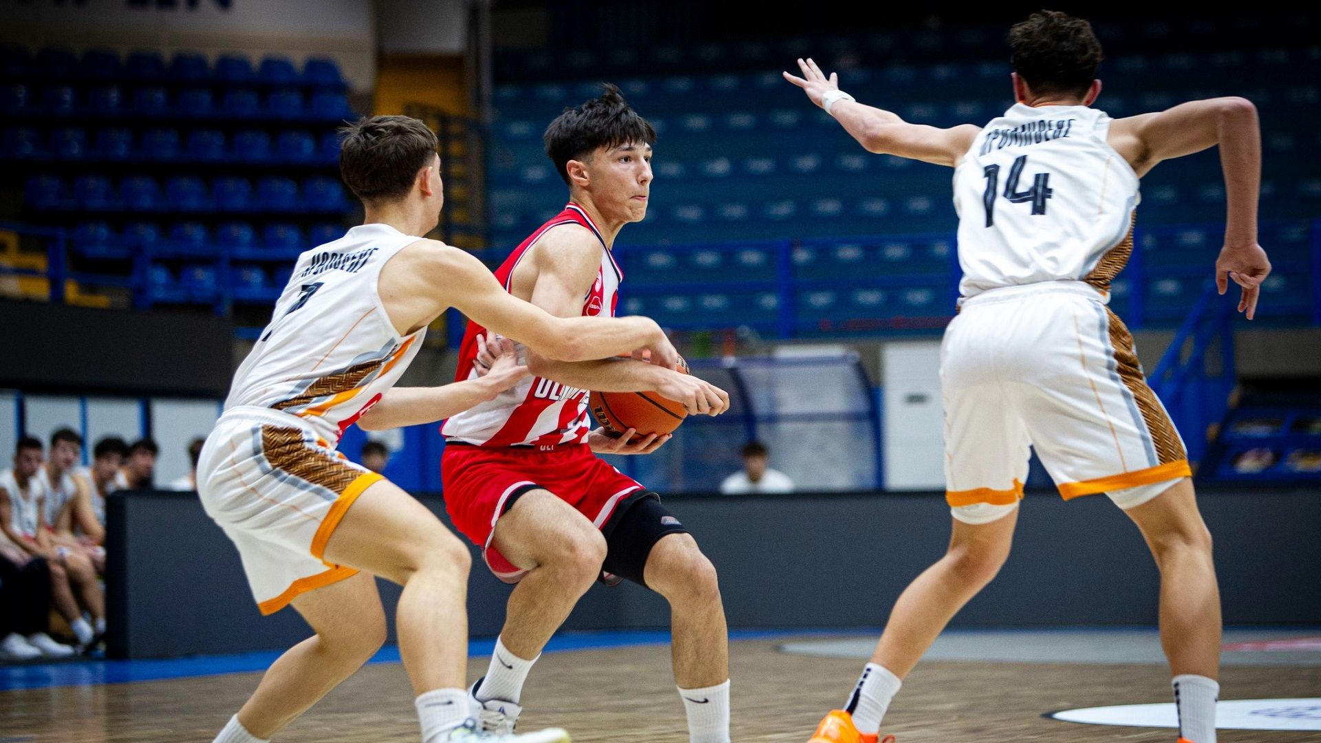 Ηττα στις λεπτομέρειες για τους Εφήβους