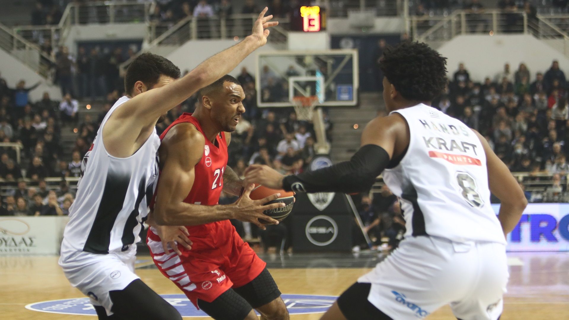 Ασταμάτητος ο Θρύλος!