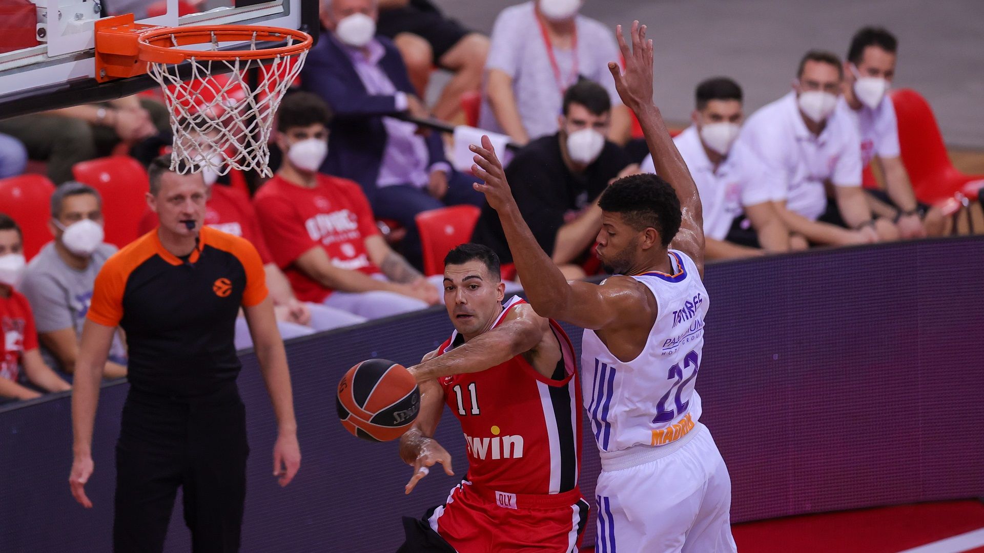 Υπέταξε και την Βασίλισσα!