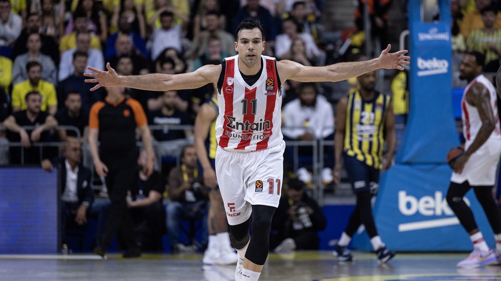 Break με buzzer του Σλούκα!