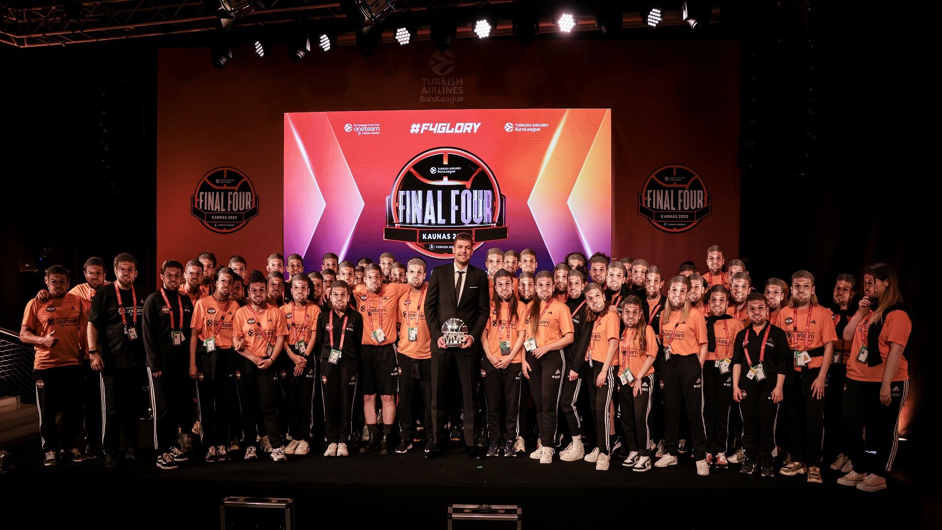 «Ελπίζω να γυρίσουμε με το μεγάλο βραβείο!» (vid)