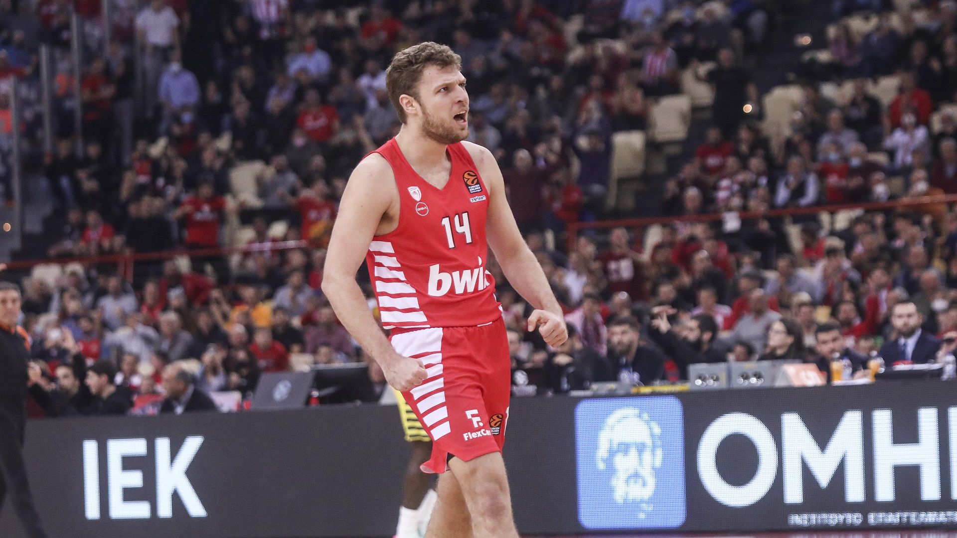 Βεζένκοφ: «Συνεχίζουμε μαζί και ‘διψασμένοι’ για νέες επιτυχίες»!