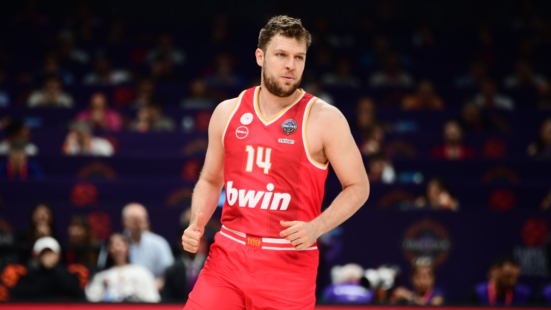 Βεζένκοφ: «Να τελειώσει η σεζόν με το πρωτάθλημα» (vid)