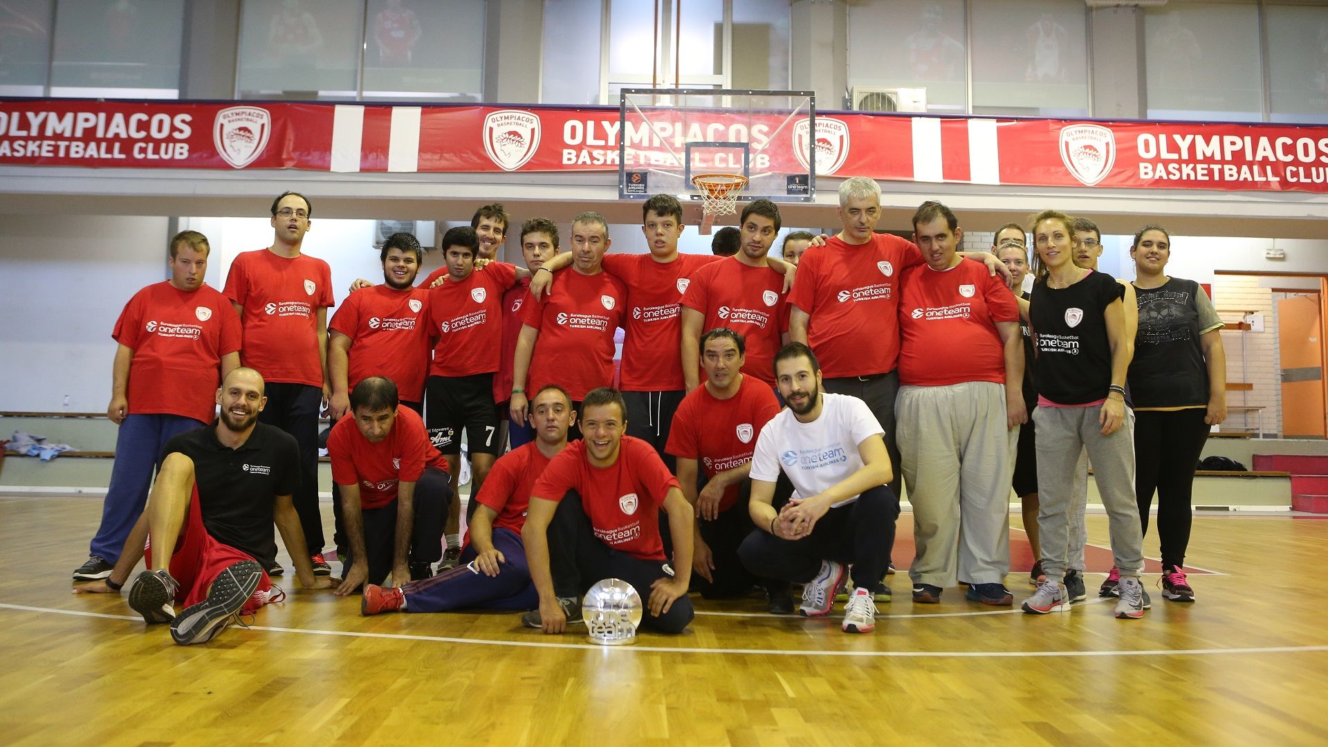 One Team: May we all have a good season! (pics+vid)