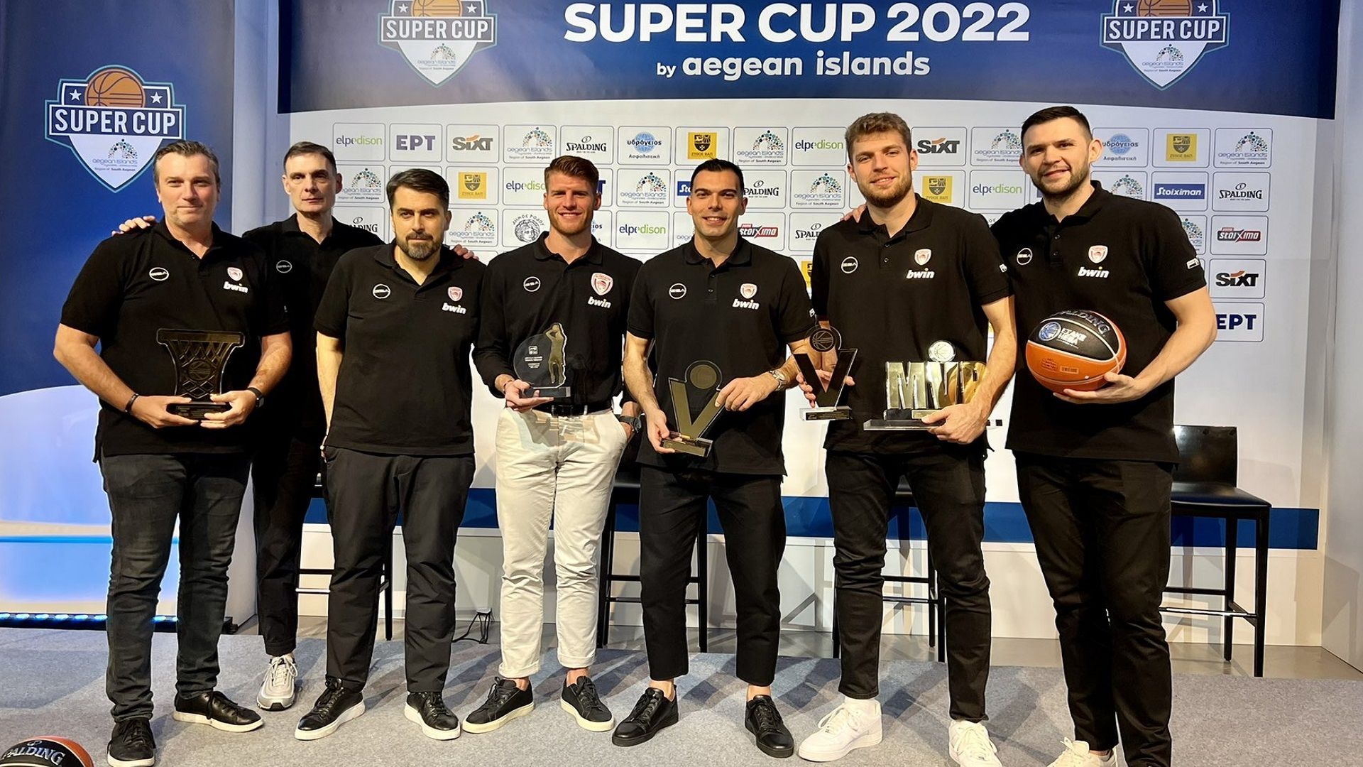 «Τζάμπολ» με βραβεύσεις στο Super Cup!