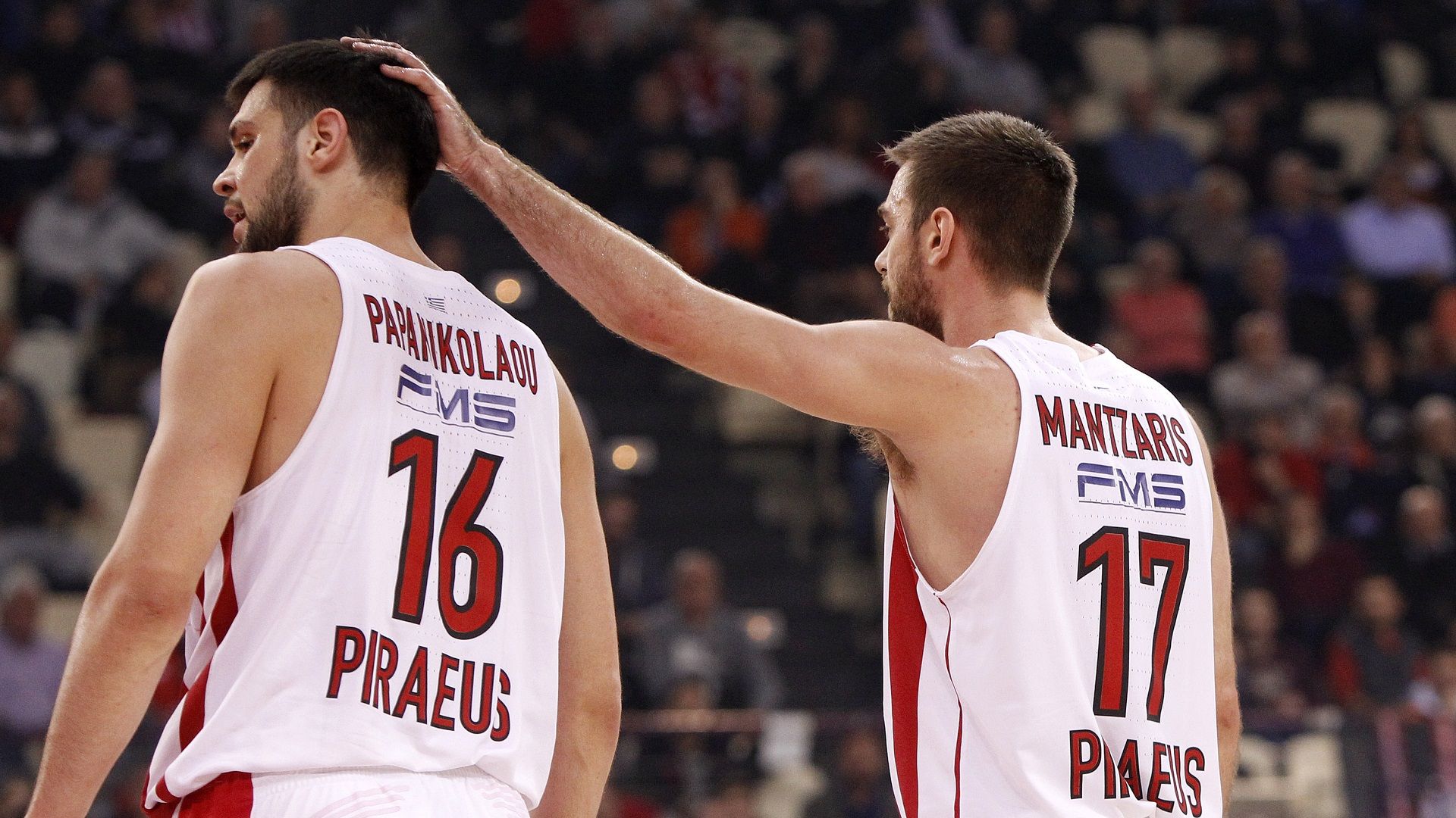 Εκτός οι Παπανικολάου και Μάντζαρης