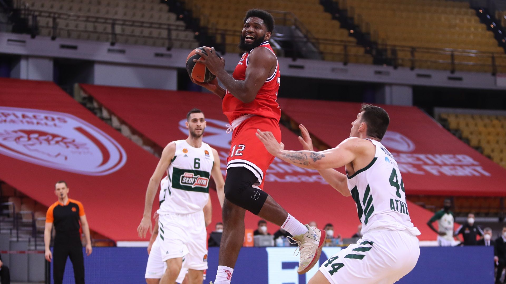 Ήττα στο ΣΕΦ από τον Παναθηναϊκό (vid)