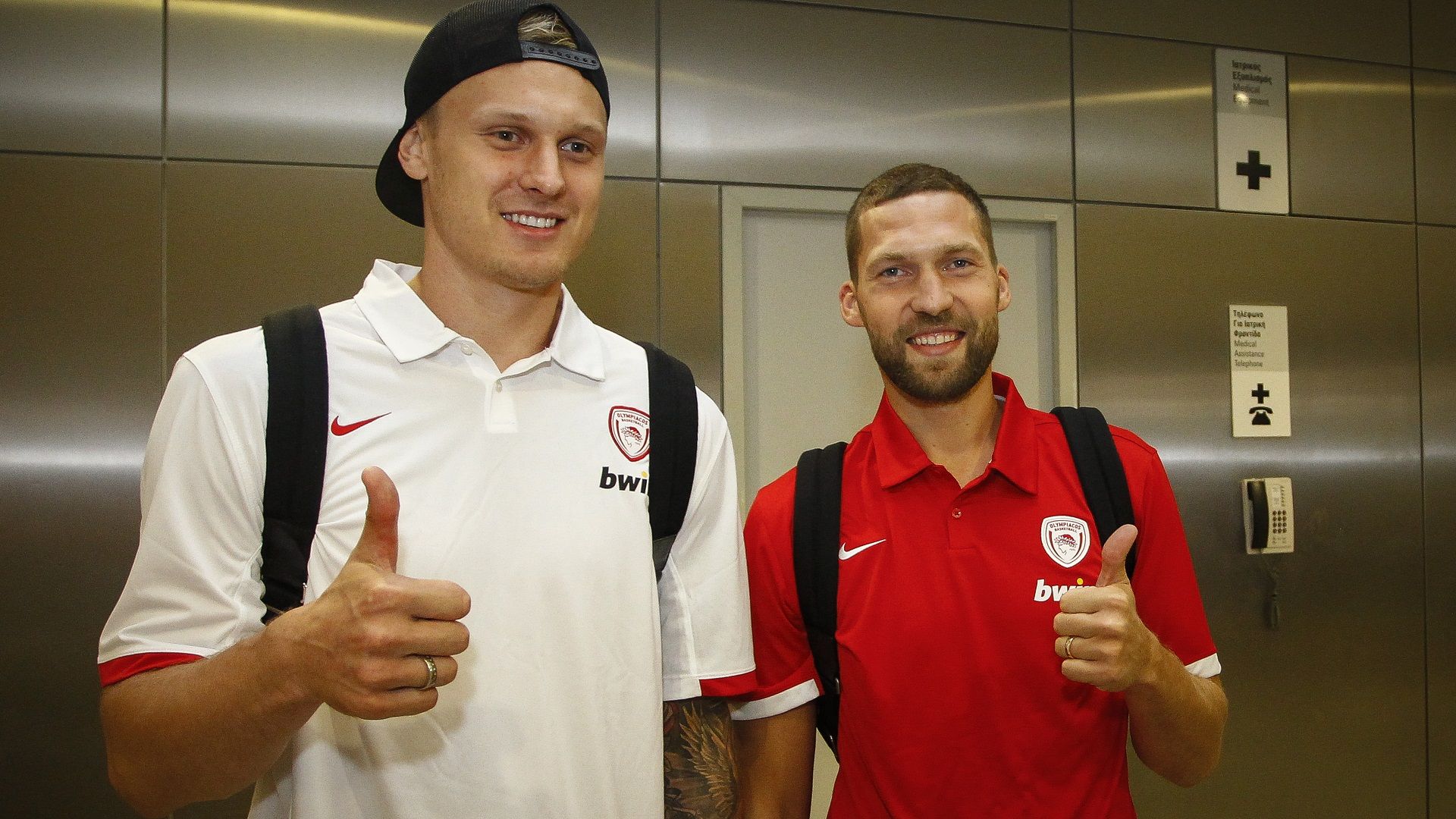 Ανυπομονούν να πιάσουν δουλεία Στρέλνιεκς και Τίμα