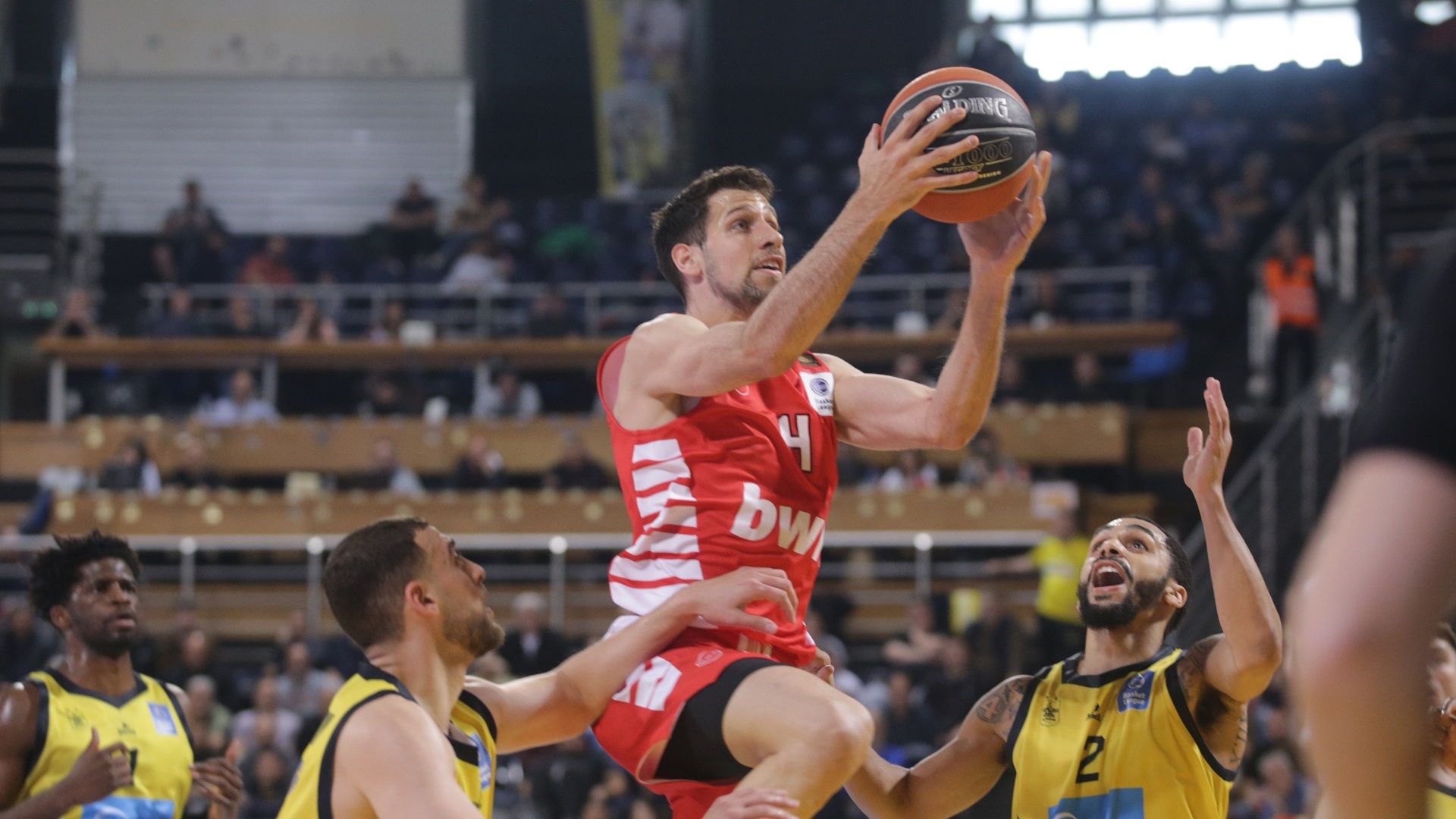 Με «σκούπα» στα ημιτελικά!