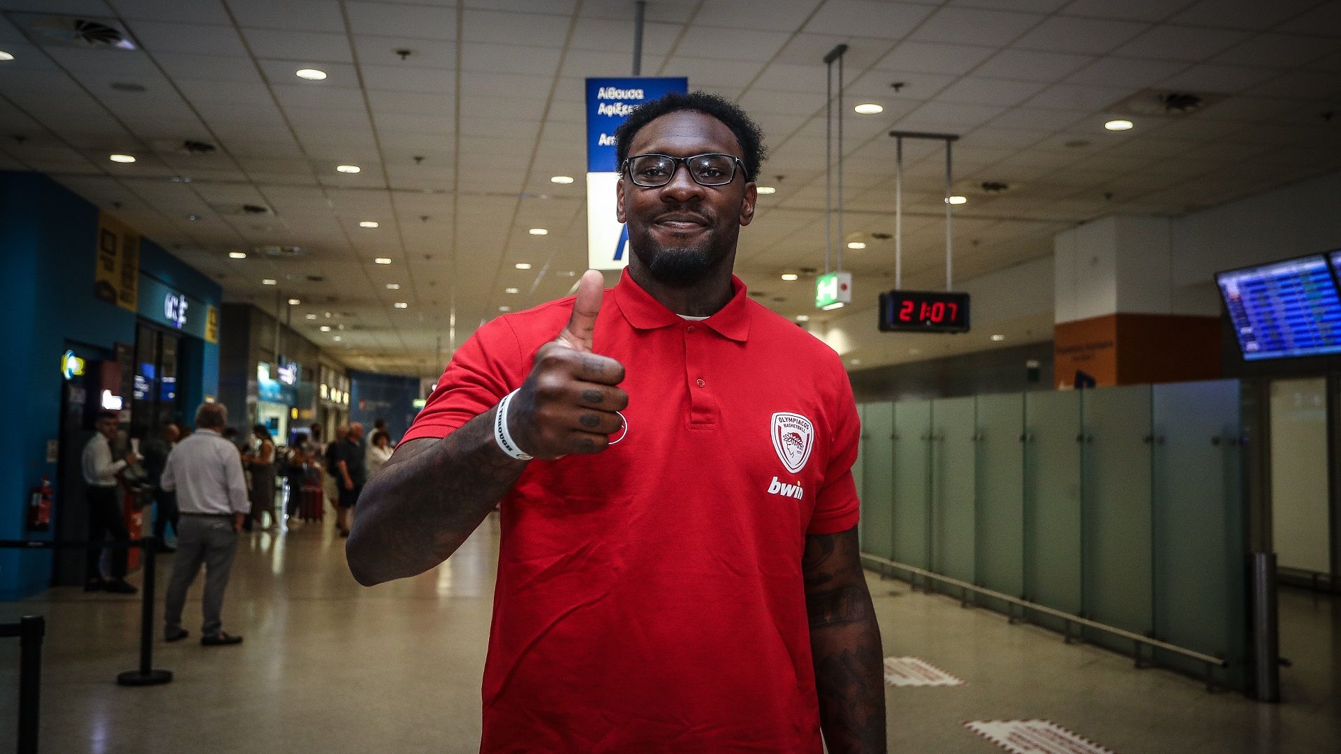 Μπλακ: "Είμαι ενθουσιασμένος που ξεκινάμε" (vid)