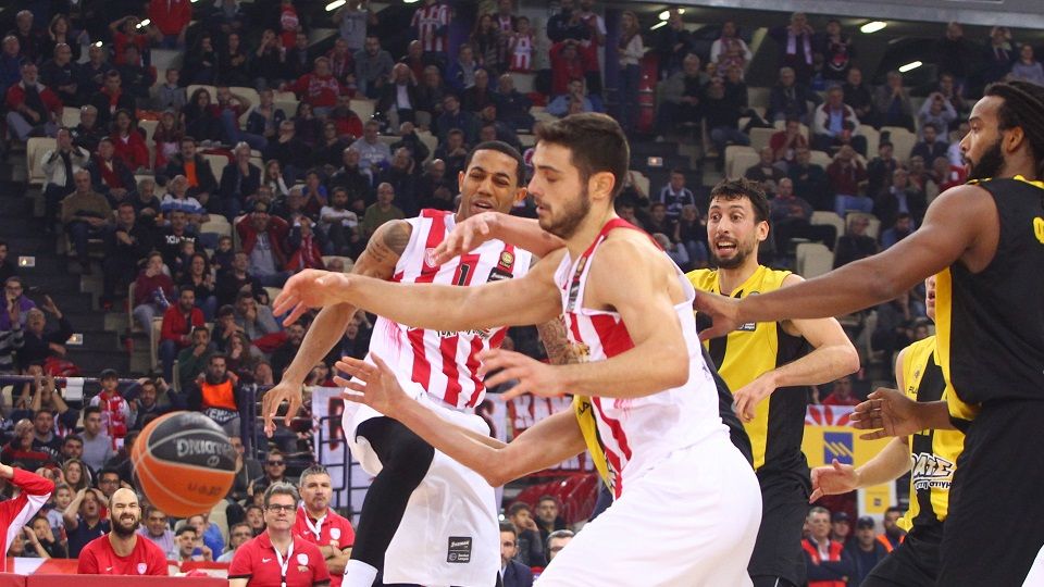 Μόνος πρώτος και αήττητος