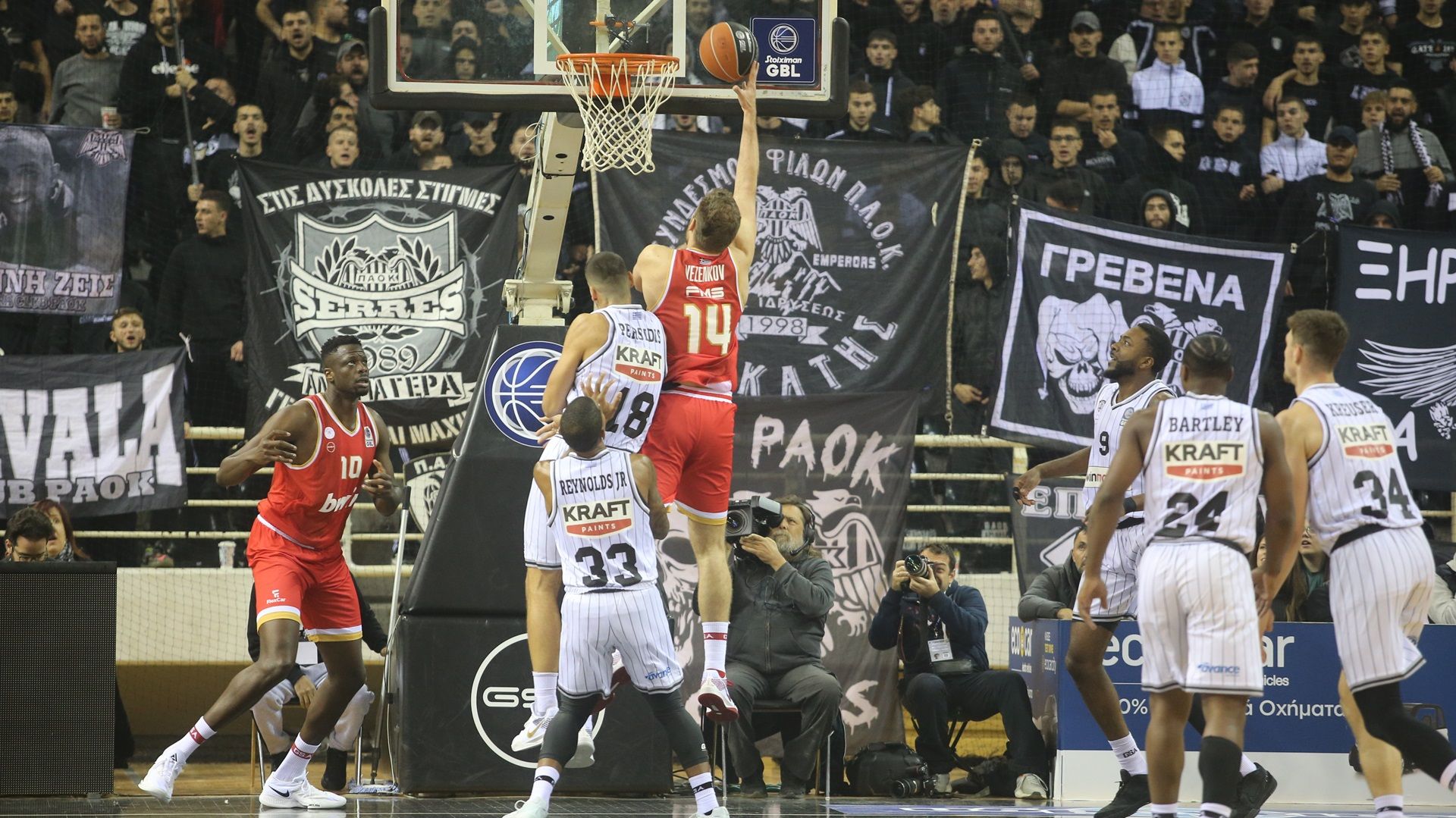 Επιβλητικό πέρασμα από την Πυλαία