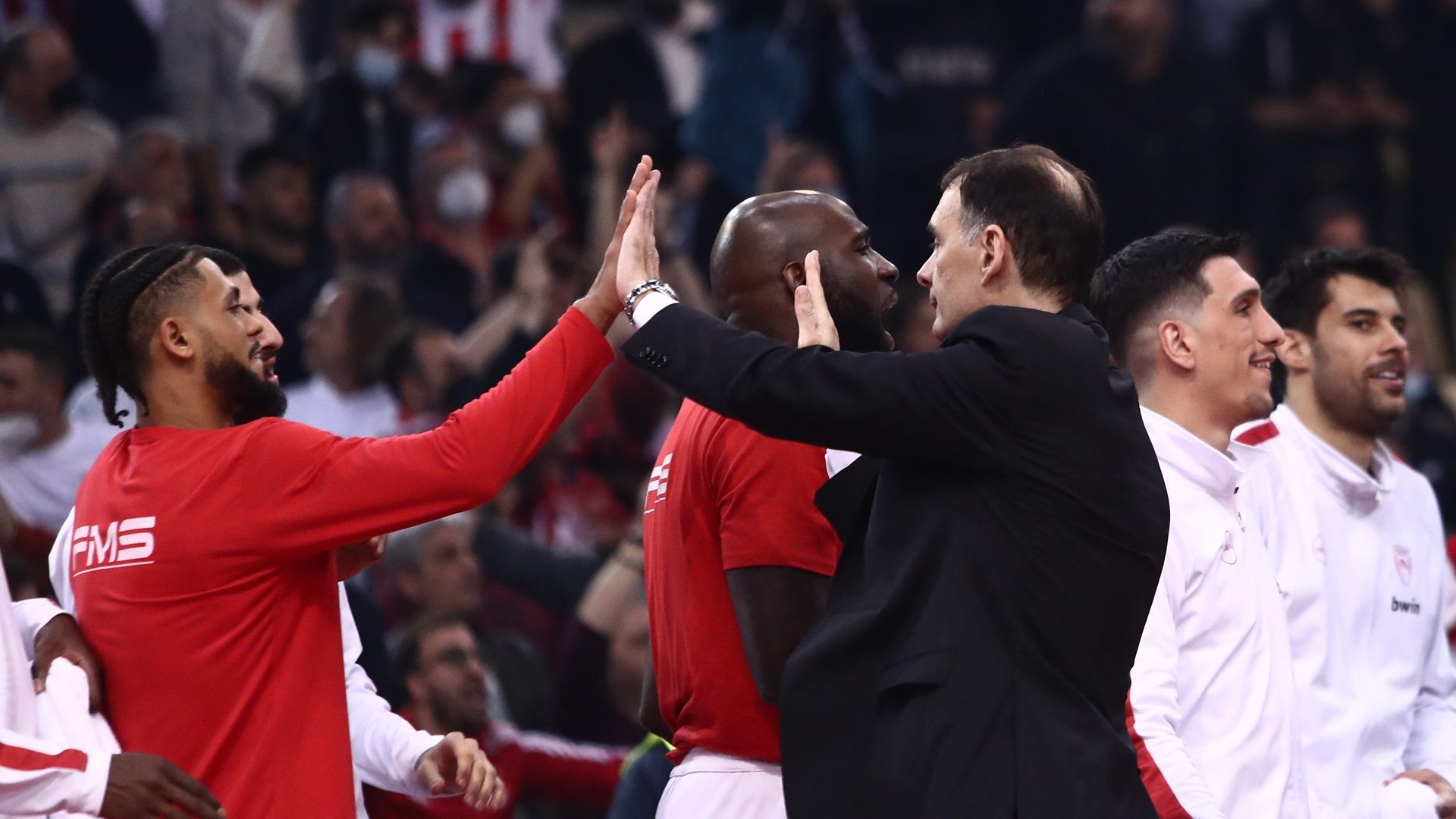 Bartzokas: "I promise we will be fighting in every playoffs game we play" (vid)