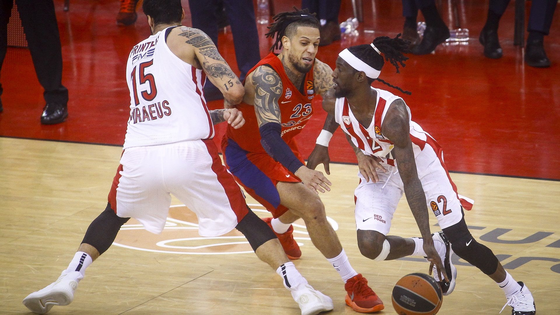 Βαριά ήττα στο ΣΕΦ