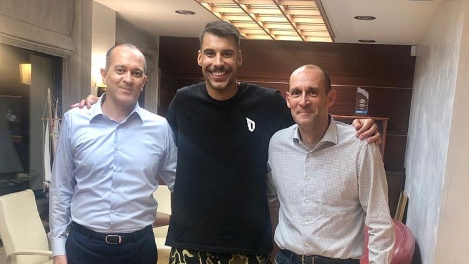 Printezis remains at Piraeus for one more season