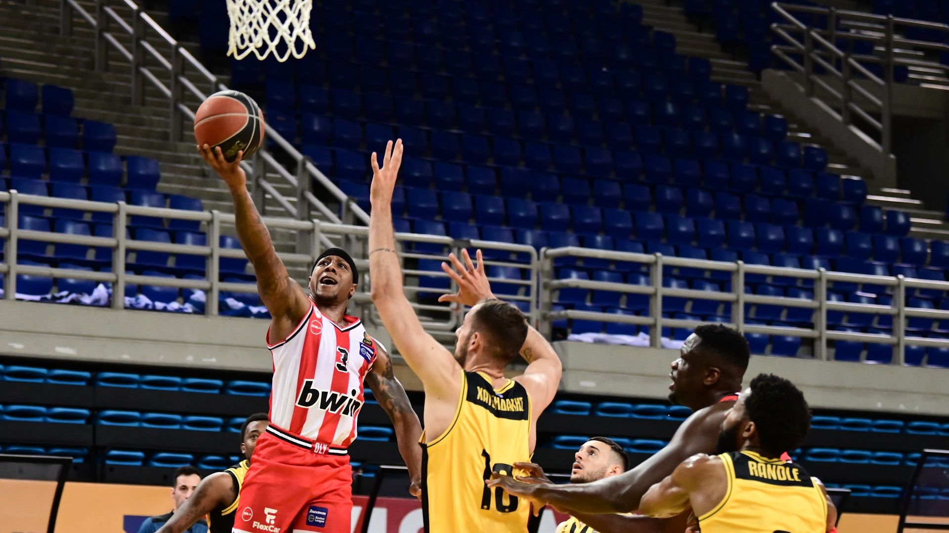 Με «sweep» στα ημιτελικά οι «ερυθρόλευκοι»