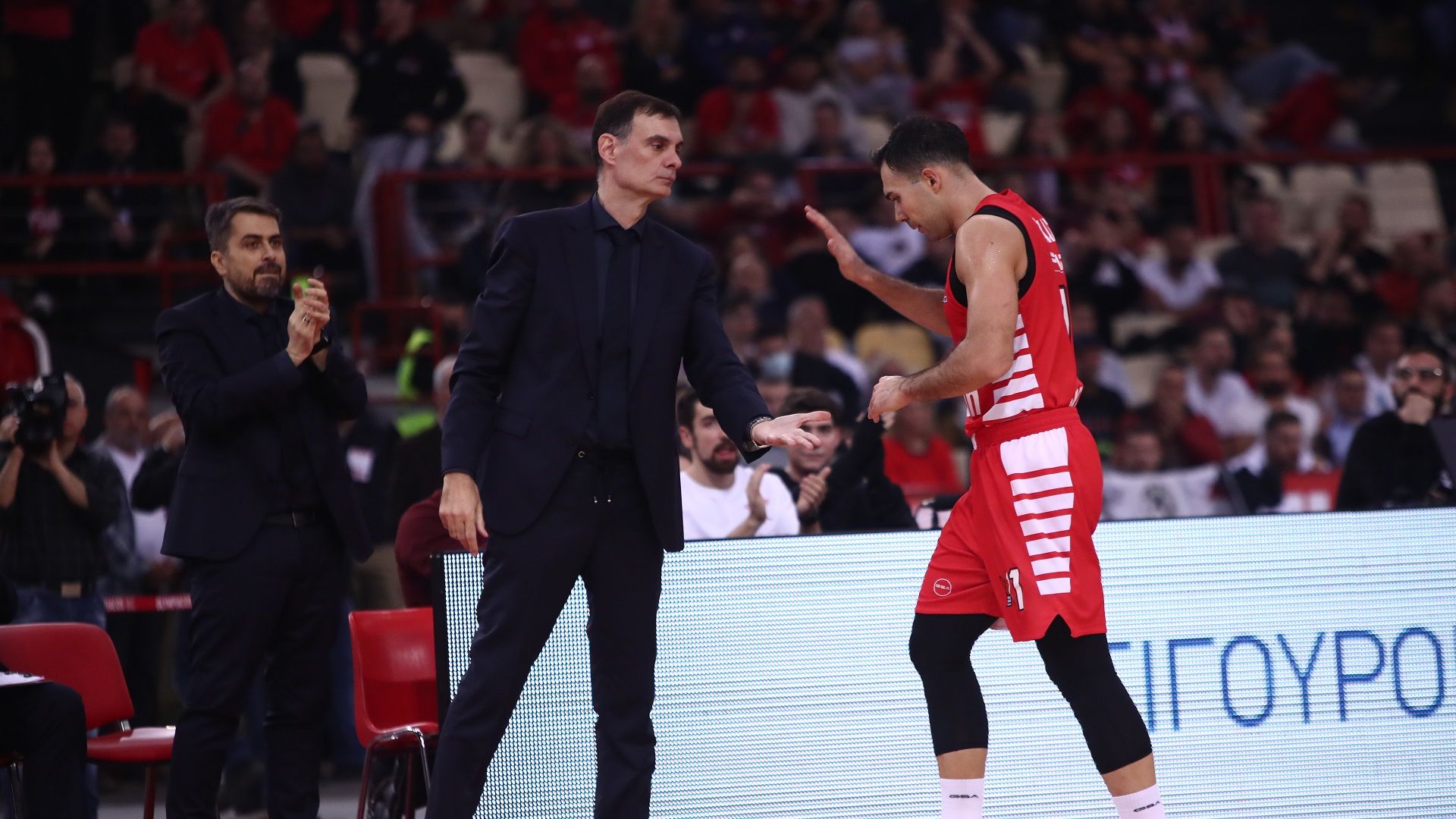 Μπαρτζώκας: «Πολύ καλό παιχνίδι, σε φανταστική ατμόσφαιρα» (vid)