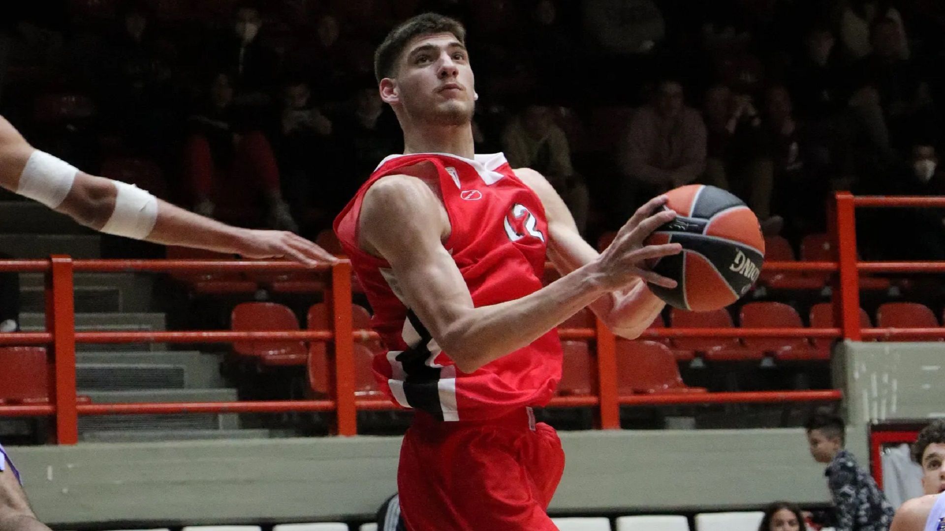 Δανεικός στο Μαρούσι ο Ζορμπάς