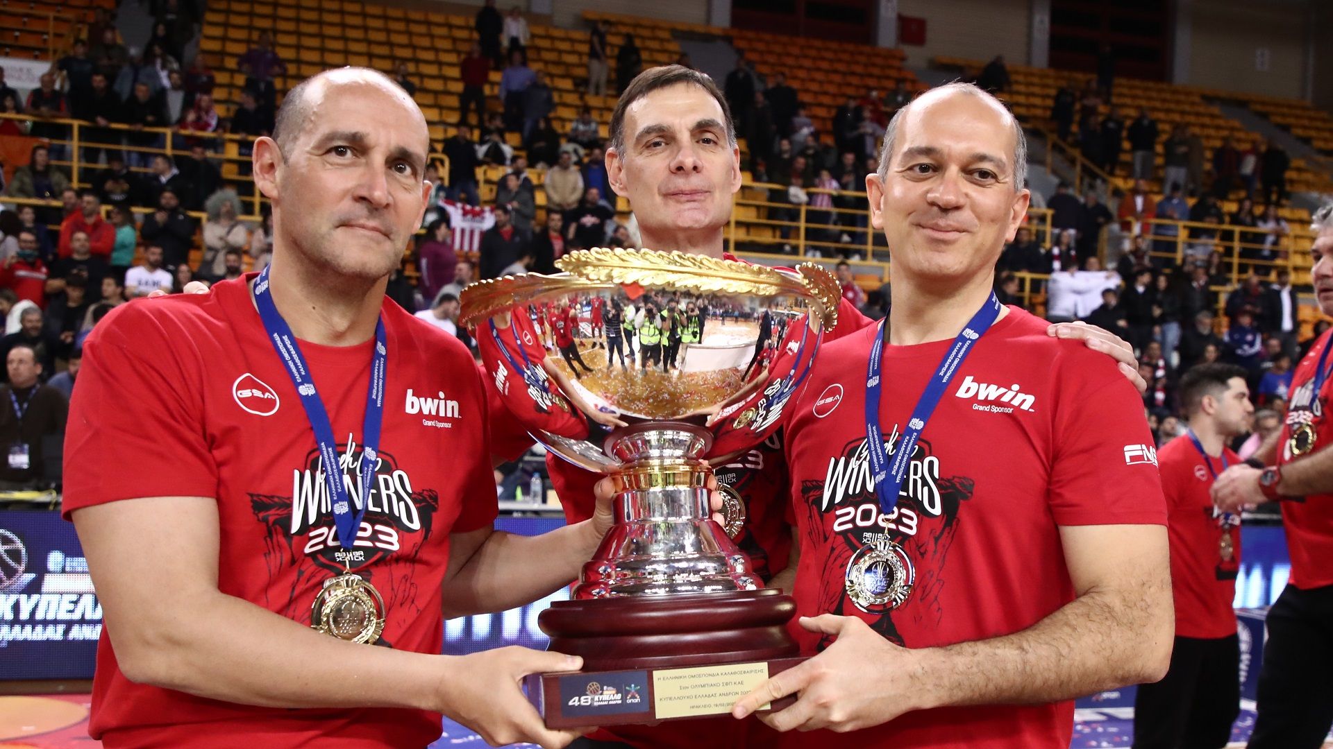 Κούπα εξαιρετικά αφιερωμένη! (vid)