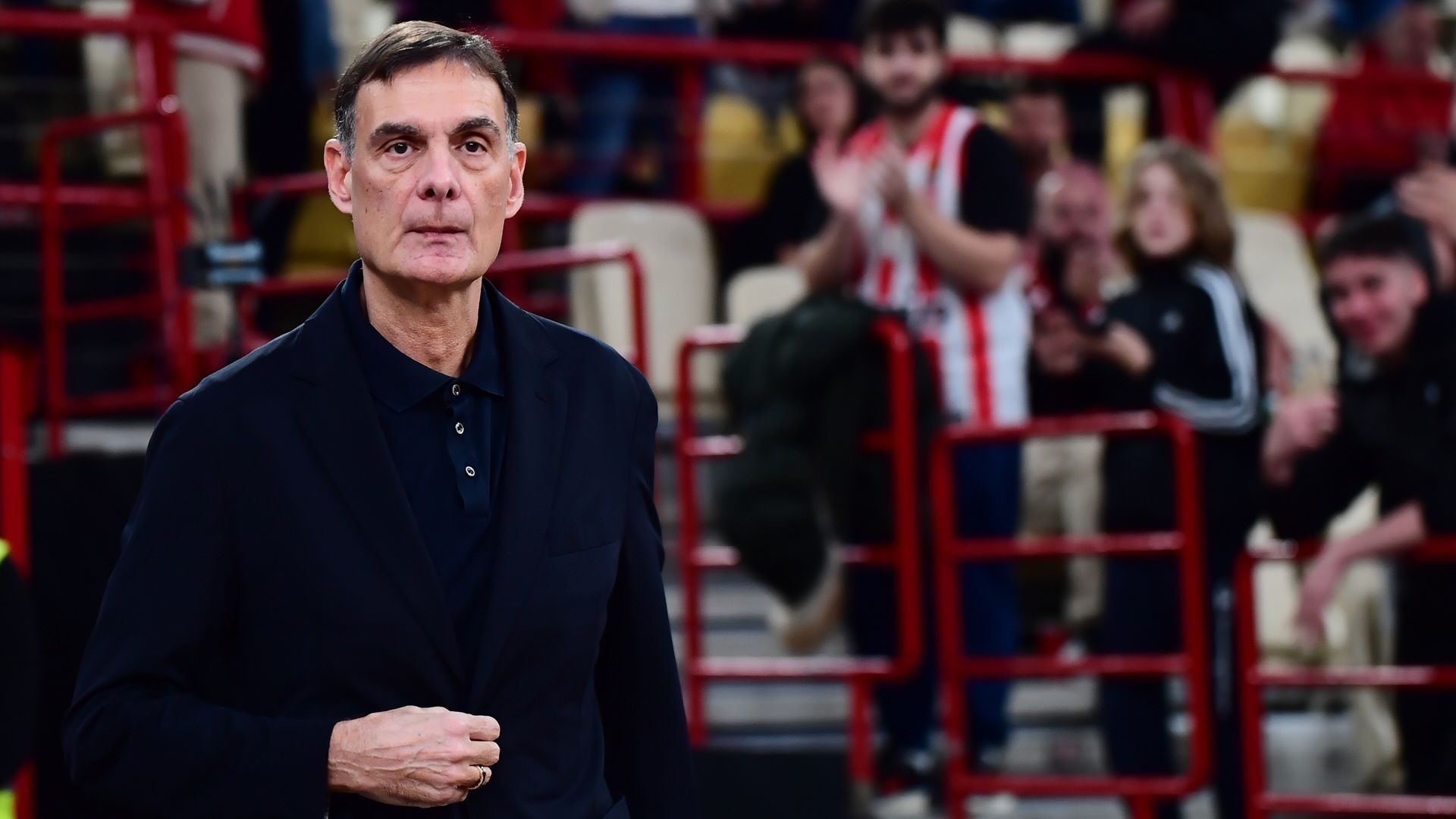 Μπαρτζώκας: «Αυτή η ομάδα έχει χαρακτήρα, όποιος λέει το αντίθετο κάνει λάθος» (vid)