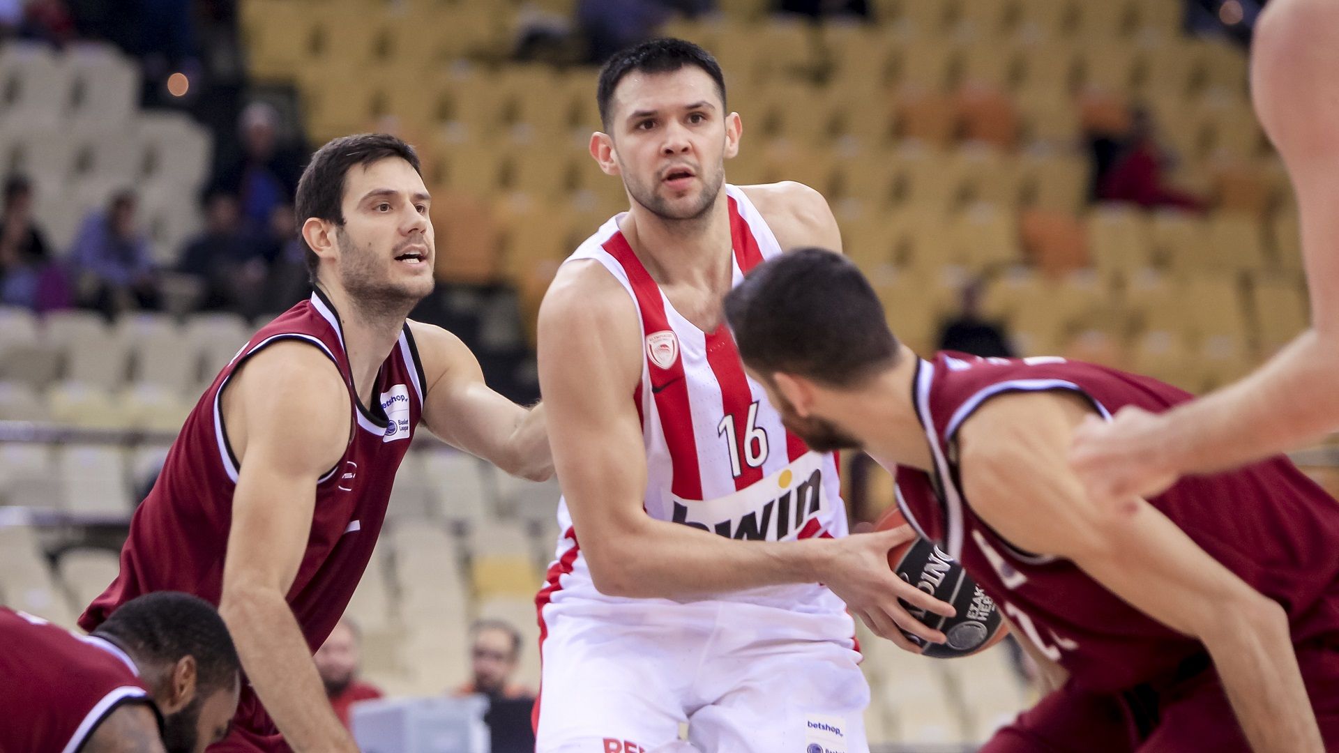 "Καθάρισε" τον Ήφαιστο και ετοιμάζεται για την Μακάμπι Τ.Α.