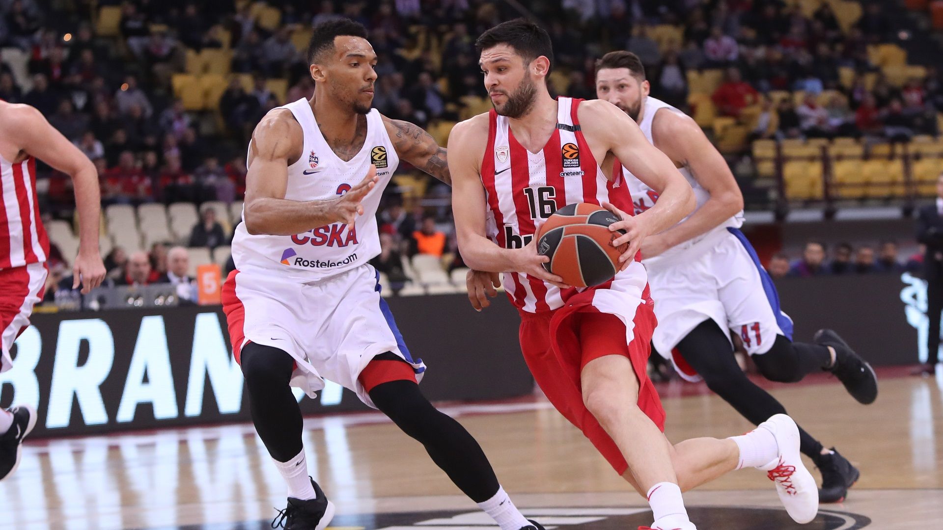 Νίκη άθλος επί της ΤΣΣΚΑ!