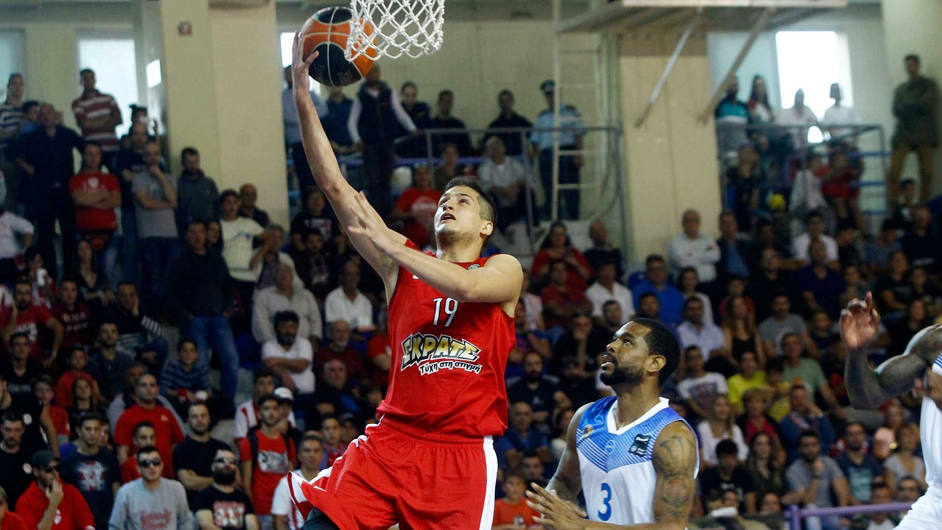 Η τριάδα των νεαρότερων σκόρερ του Θρύλου (Vid)