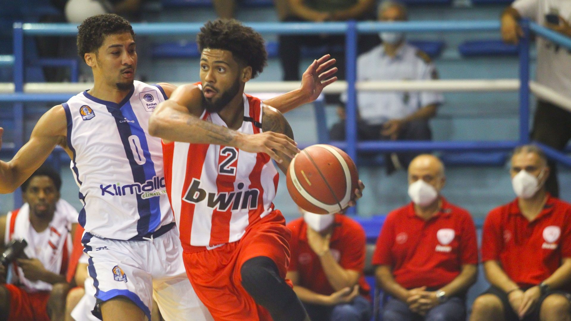 Άνετη πρόκριση στα προημιτελικά του Κυπέλλου