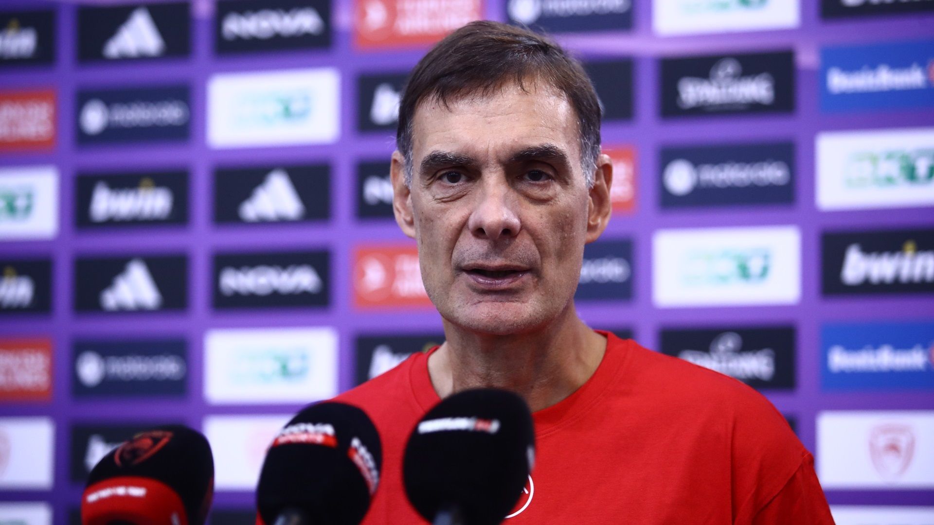 Μπαρτζώκας: «Να βελτιώνουμε το παιχνίδι μας κάθε μέρα» (vid)