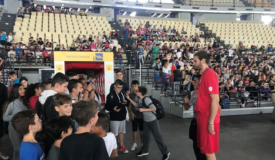 Ο Γιώργος Μπόγρης σε ρόλο δασκάλου!