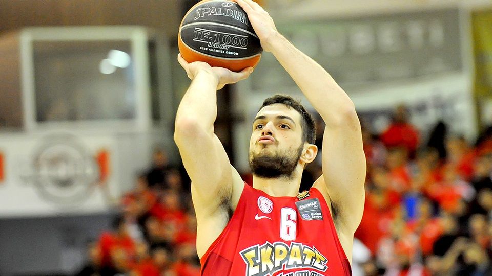 Ασταμάτητος ο Θρύλος!