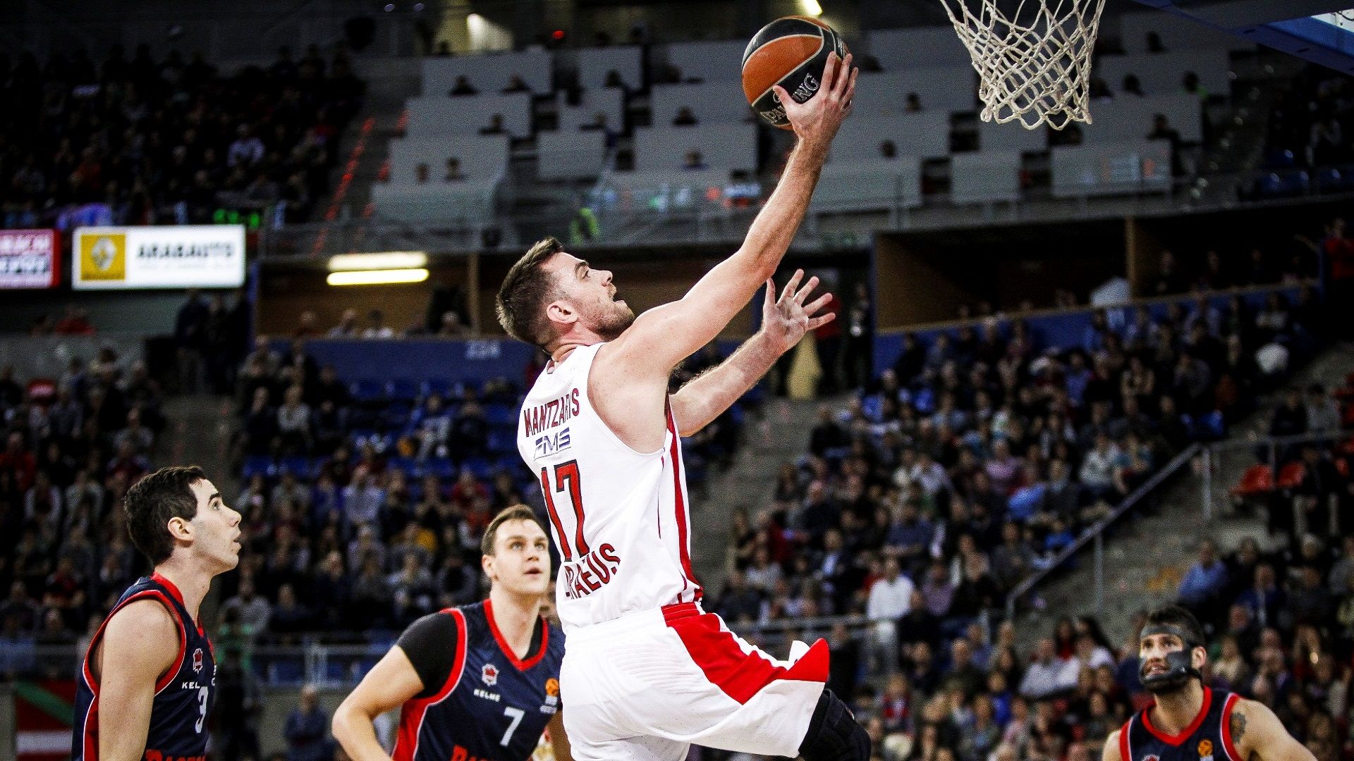 Βαριά ήττα στην Βιτόρια