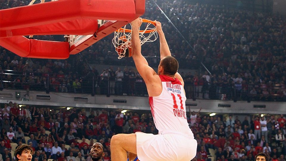 Προβάδισμα για τον Θρύλο