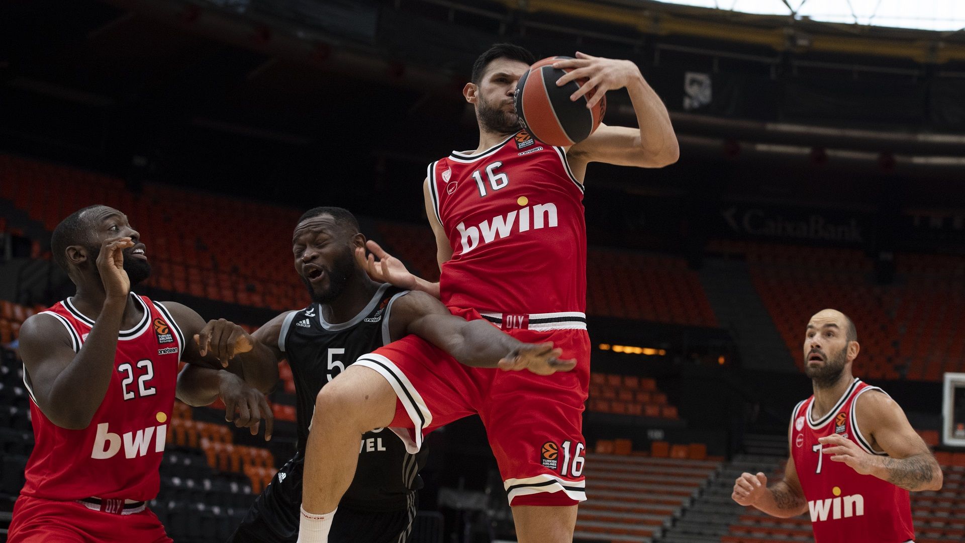 Preseason Tour Valencia: Βιλερμπάν - Ολυμπιακός 74-57